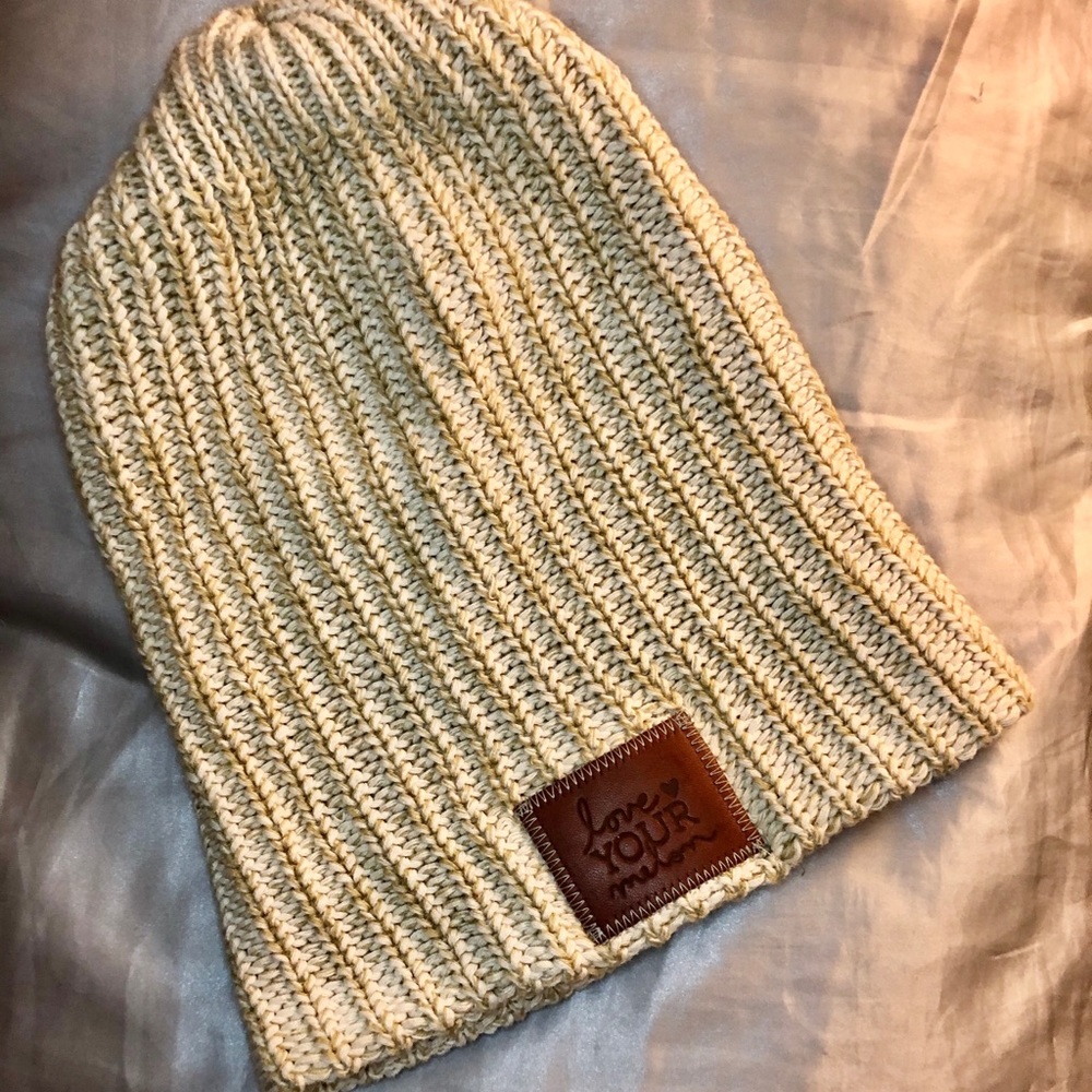 Love your melon beanie!